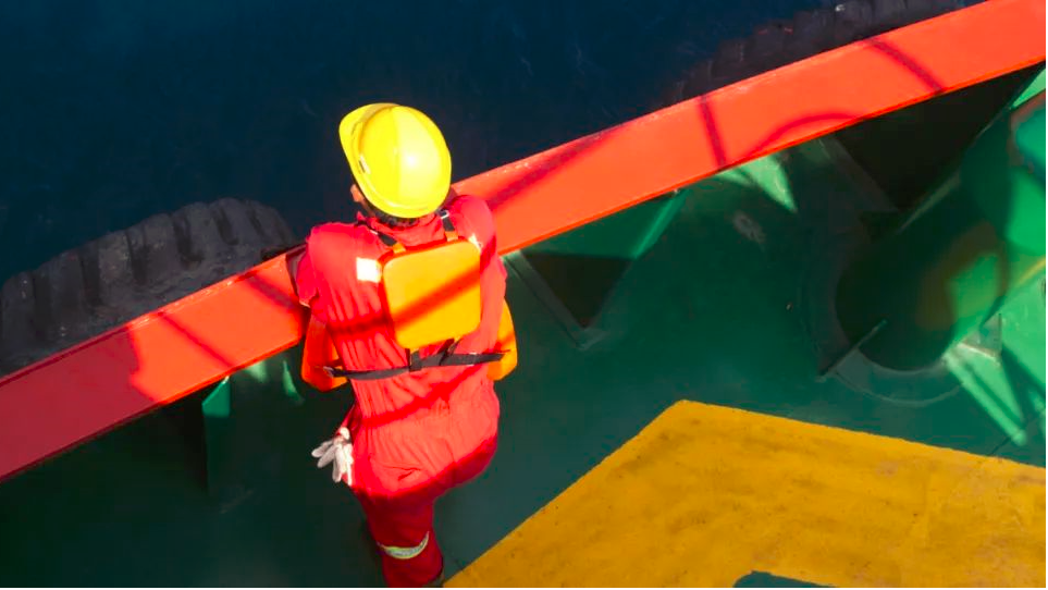 '掛靠印尼3個(gè)港口！又一貨船'中彈',