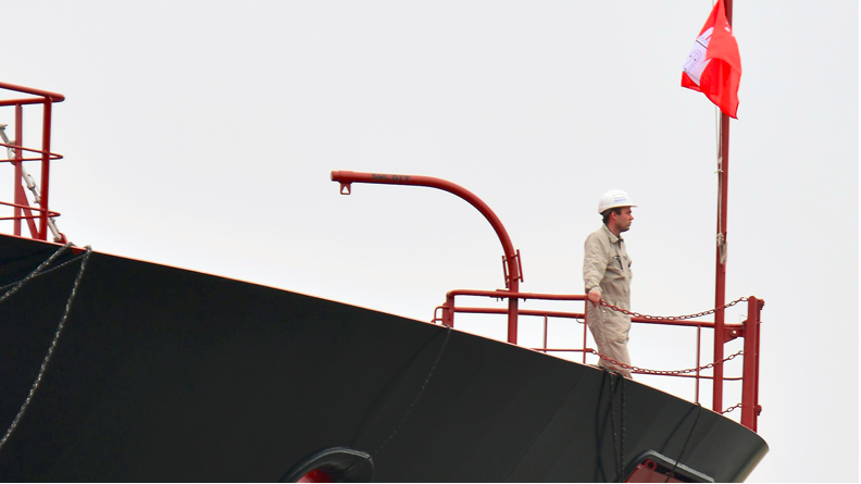 雷區(qū)！該國疫情炸裂, 一香港貨輪2名中國籍船員