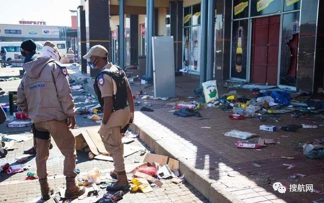 警惕！該國爆發(fā)27年來最致命暴力事件，碼頭關(guān)閉、倉庫受損，貨運(yùn)遭受中斷！