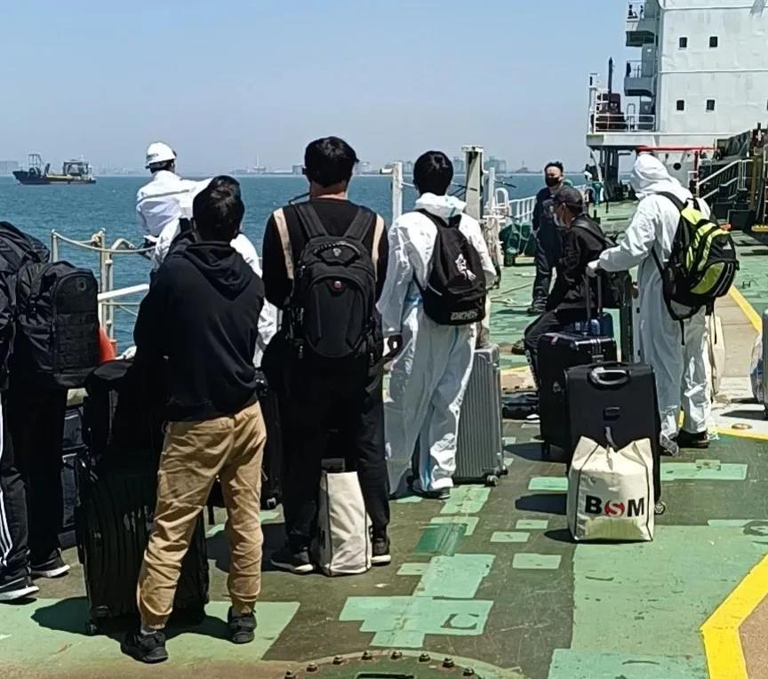 最新！被“騙”上涉疫船的17名中國船員今日全部下船！船管公司發(fā)布致歉信