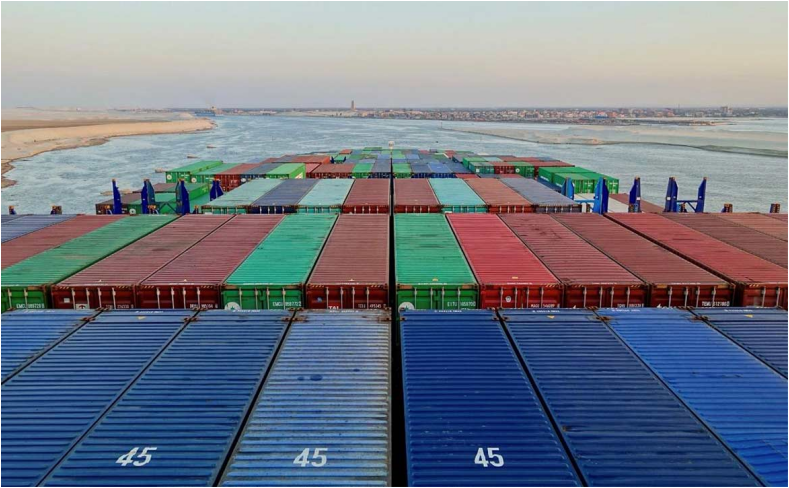 海盜 沙漠 貪婪——大副親述：蘇伊士運(yùn)河雖便利, 船員為何不愿走？  