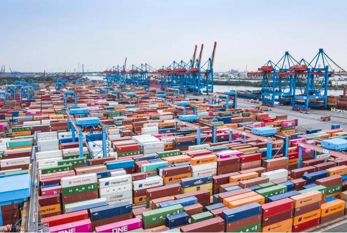 美國業(yè)界人士評中國集裝箱生產(chǎn)“無與倫比”，美國無力競爭；解決短缺關(guān)鍵在于周轉(zhuǎn)