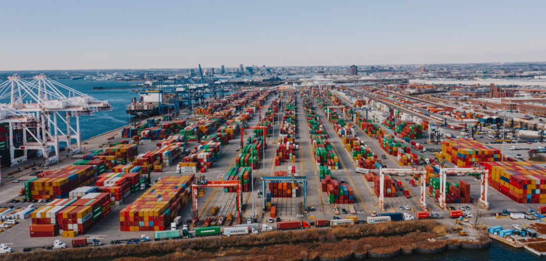 增航線、發(fā)補(bǔ)貼、保艙位、懲漲價(jià)！這個(gè)國(guó)家下狠招緩解海運(yùn)難題！  