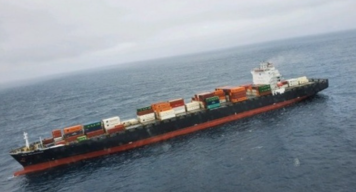 事故頻發(fā)！一艘集裝箱船機艙起火多家船司共艙；另有集裝箱船擱淺、發(fā)動機故障、中斷航行