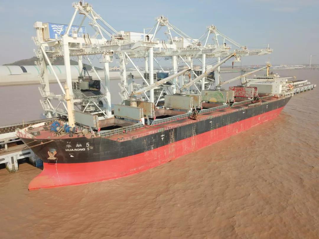 二手船市場“火爆”：9年“老船”賣出“新船”價(jià)  