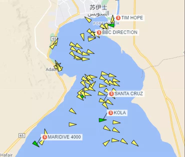 出大事了！巨型集裝箱蘇伊士運河擱淺，致雙向航道封鎖