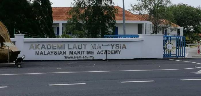 10年！她, 終于坐穩(wěn)馬來西亞首位女船長！執(zhí)掌一艘大型LNG船！...其他女海員沸騰了