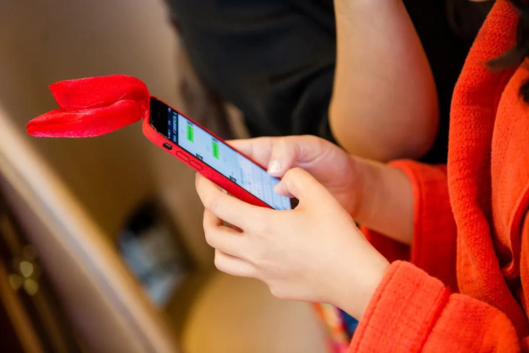 上市大賣上半年財(cái)報(bào)出爐，他們不約而同做了一件事情！