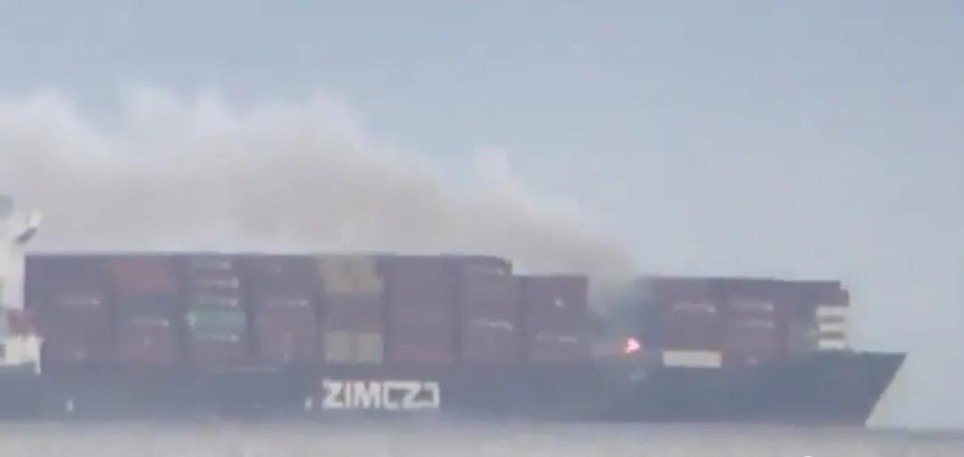 要錢不要命！150噸“炸藥”已經(jīng)裝箱，準(zhǔn)備上船出運(yùn)！