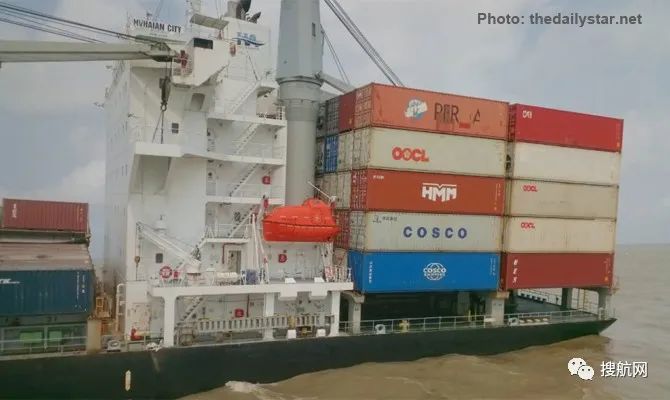 突發(fā)！達(dá)飛一集裝箱船發(fā)生火災(zāi)；另有兩船相撞，集裝箱落水！