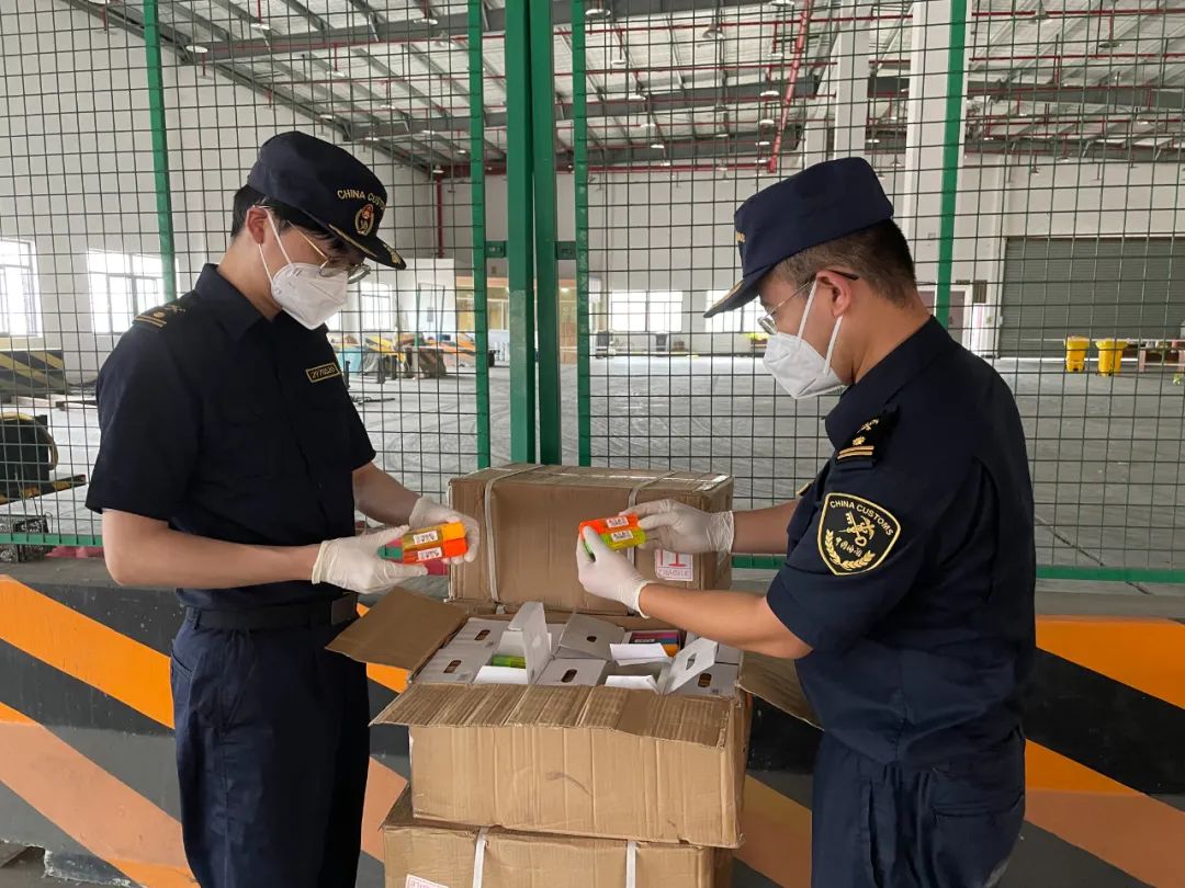 剛剛！馬士基公告：加強(qiáng)誤報(bào)費(fèi)征收5000美元！海關(guān)再通報(bào)查獲多起危險(xiǎn)品瞞報(bào)夾藏