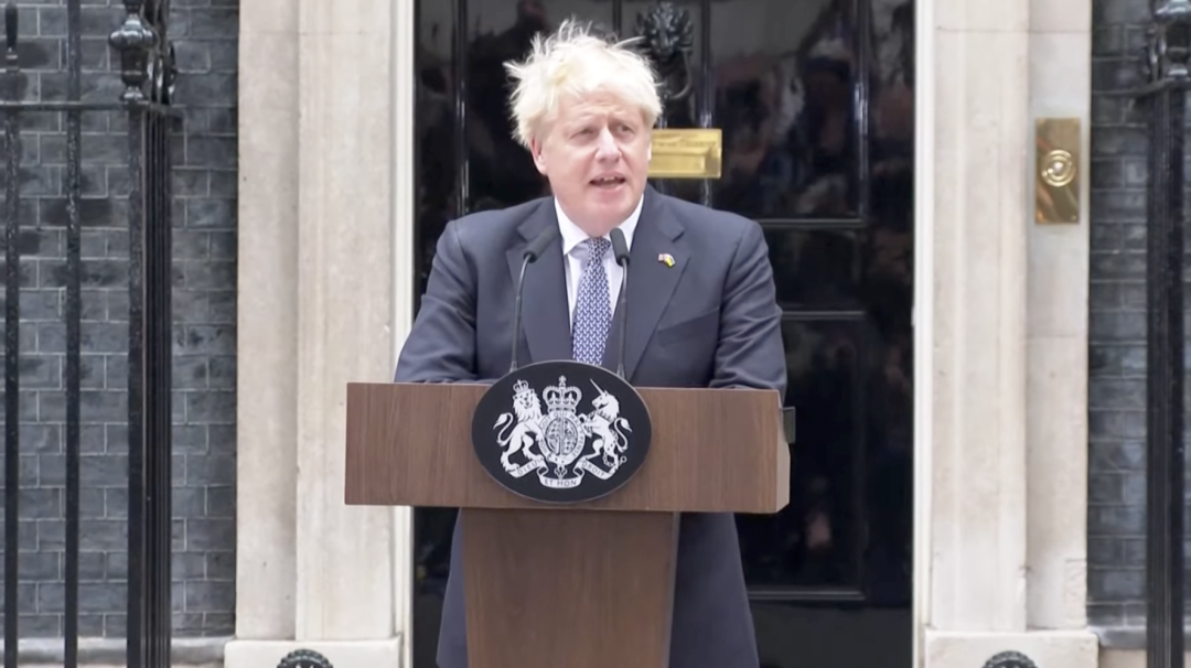 重磅突發(fā)！英國(guó)炸鍋了，首相約翰遜同意辭職，英鎊直線拉升！