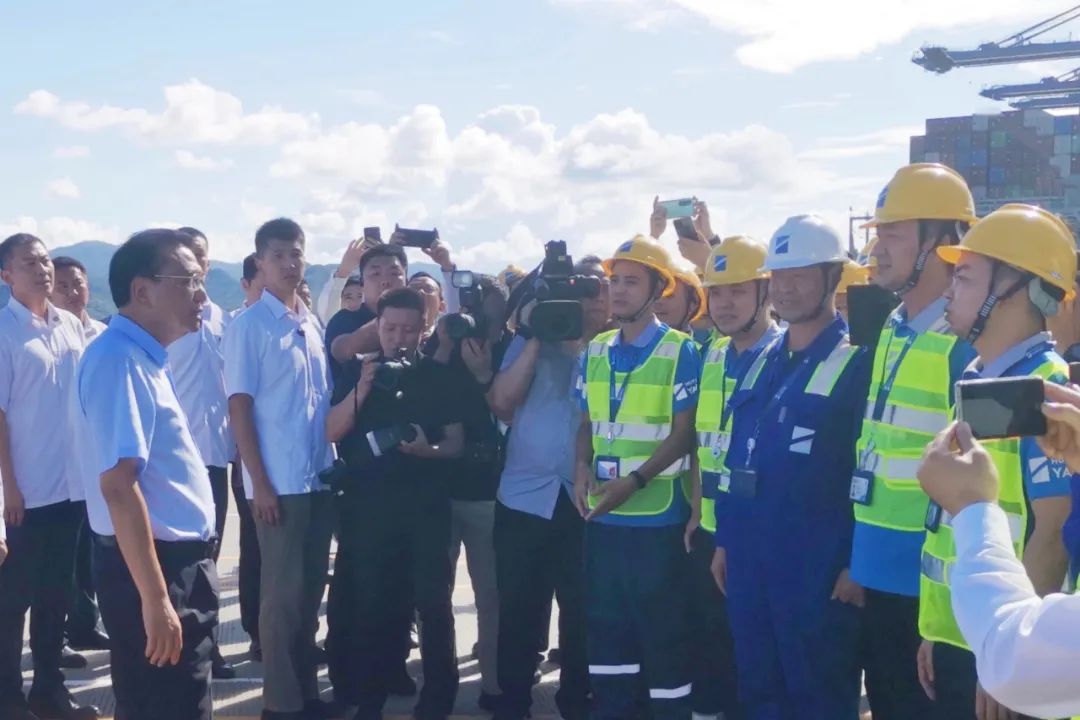 李克強(qiáng)考察鹽田港：打造更高水平國(guó)際集裝箱干線港 