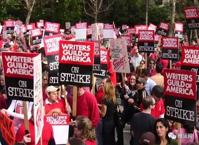 最新消息！美國30年來首次全國性鐵路罷工或?qū)㈤_始！貨運(yùn)延誤警報拉響