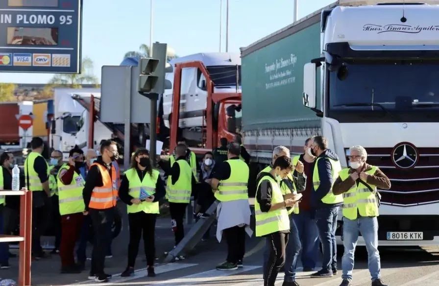 警報！11月14日起，該國卡車司機無限期大罷工！集裝箱運輸或受影響！出貨請注意