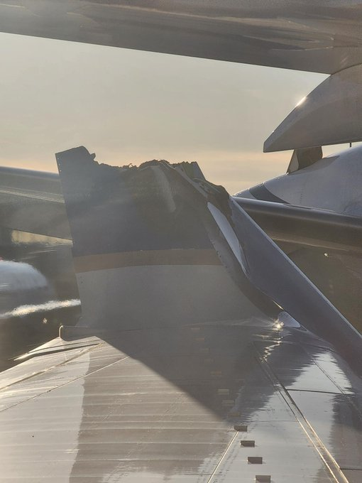 可怕！列車脫軌，滿載乘客客機相撞，機翼撞斷！這個周末不太平?。? data-filename=