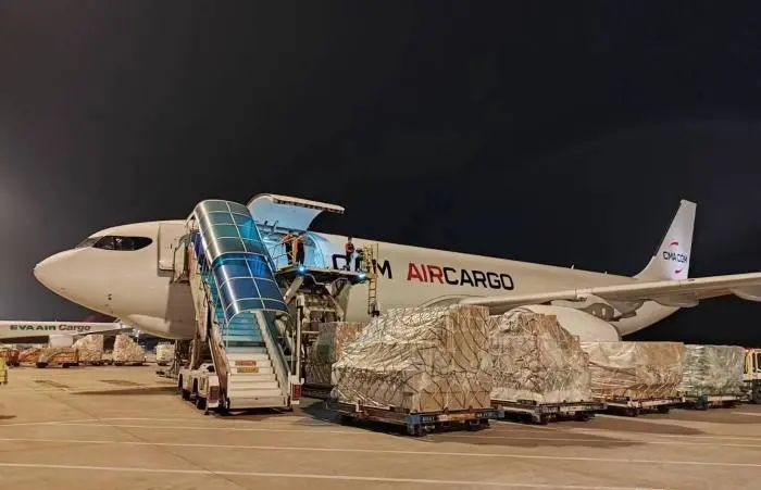 中歐經(jīng)貿(mào)往來再添新橋梁！達飛航空巴黎—廣州新航線開通！