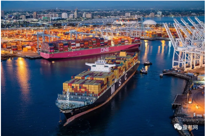 美國(guó)港口嚴(yán)重?fù)矶拢浳锉谎舆t45天交付！曾經(jīng)的海運(yùn)貨物進(jìn)口商愿意花更多的錢(qián)空運(yùn)過(guò)去