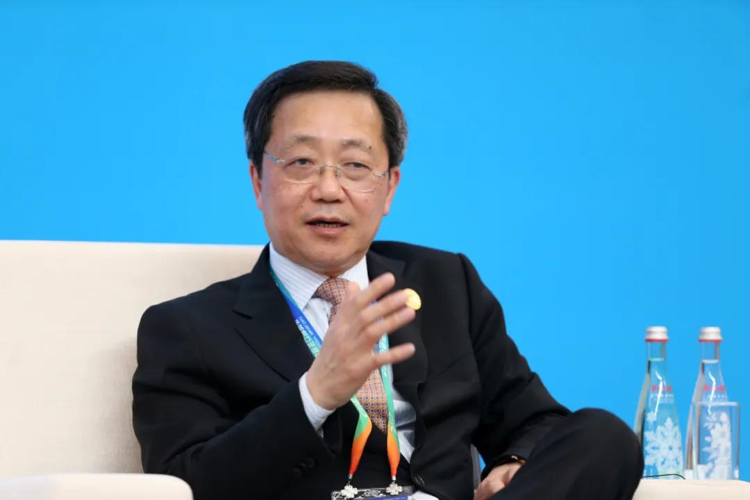 許立榮: 境內(nèi)經(jīng)濟(jì)活動采用人民幣結(jié)算十分迫切｜為全球海運(yùn)和貿(mào)易爭端處理注入更多“中國元素”  