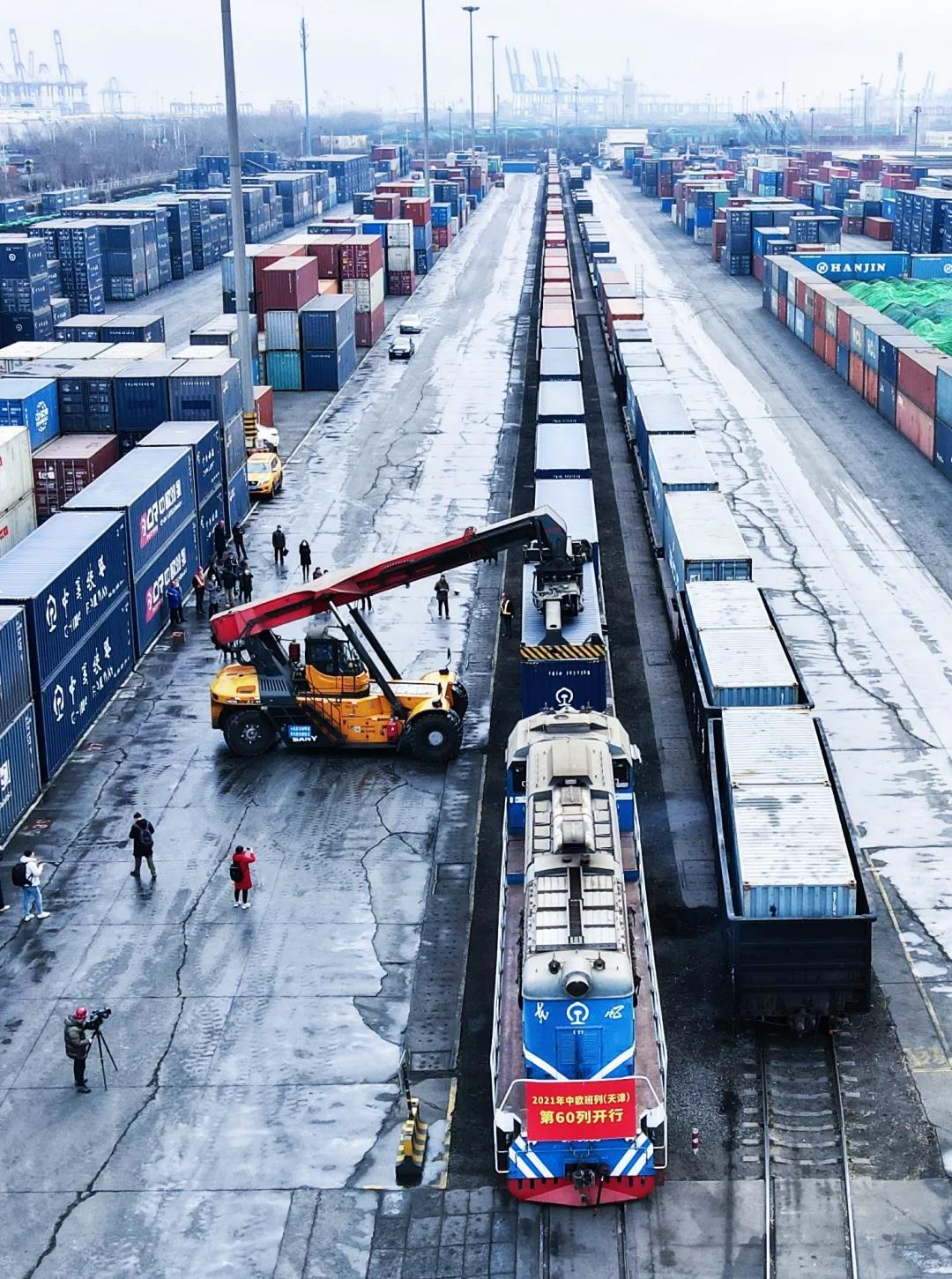 一箱難求！中歐班列連續(xù)9個(gè)月單月開行超千列仍顯運(yùn)力不足