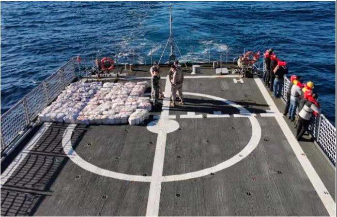 船只運毒遭攔截, 船員"自殺式"沉船毀證據(jù)！