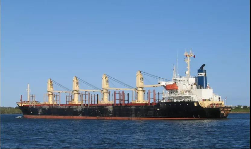 船員洗艙不慎，冒出1000噸重質(zhì)油，全部排放到海里！ 船長(zhǎng)、船東攤上事兒了