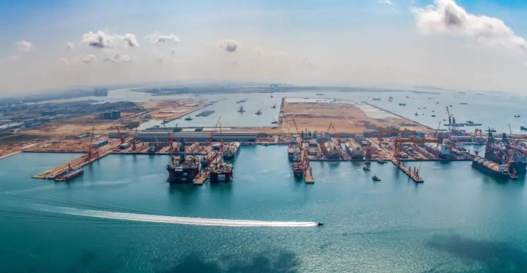 這個國家, 10年間船隊規(guī)?？s水一半！