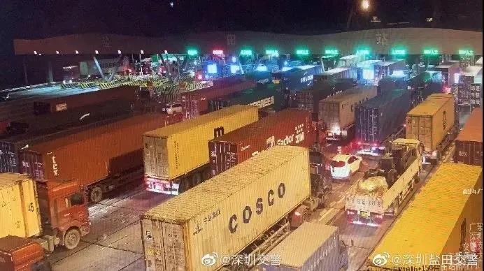 工廠提前出貨，拖車嚴(yán)重?fù)矶?，鹽田港區(qū)回應(yīng)四大熱點(diǎn)問題！