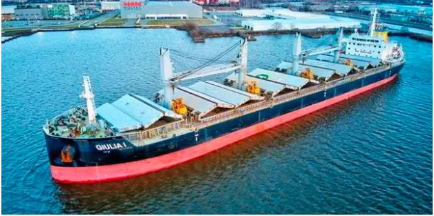 大西洋風(fēng)暴！貨船痛失1船員,，另19名船員希望盡快下船