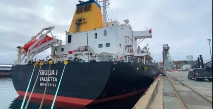 大西洋風(fēng)暴！貨船痛失1船員,，另19名船員希望盡快下船