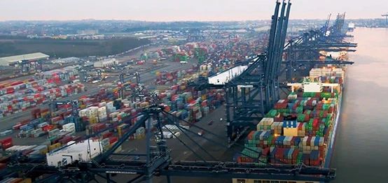 缺箱即將結束？運費從1600到1萬英鎊翻6倍，看看英國進口商和貨代痛苦遭遇