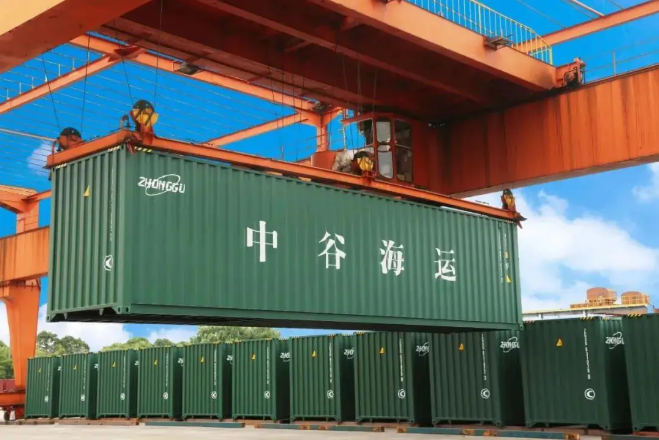 國(guó)內(nèi)班輪商擴(kuò)大運(yùn)力，中谷物流45億建造12艘箱船，太倉港集裝箱海運(yùn)訂造3艘新船