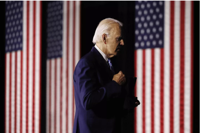 特朗普下臺(tái)在即，4年執(zhí)政頒布3900項(xiàng)制裁，拜登將簽12政令1.9萬(wàn)億紓困計(jì)劃成焦點(diǎn)