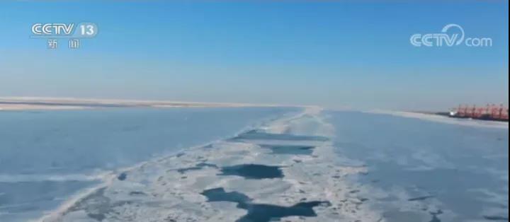 環(huán)渤海港口，海冰困住了227艘煤炭船！