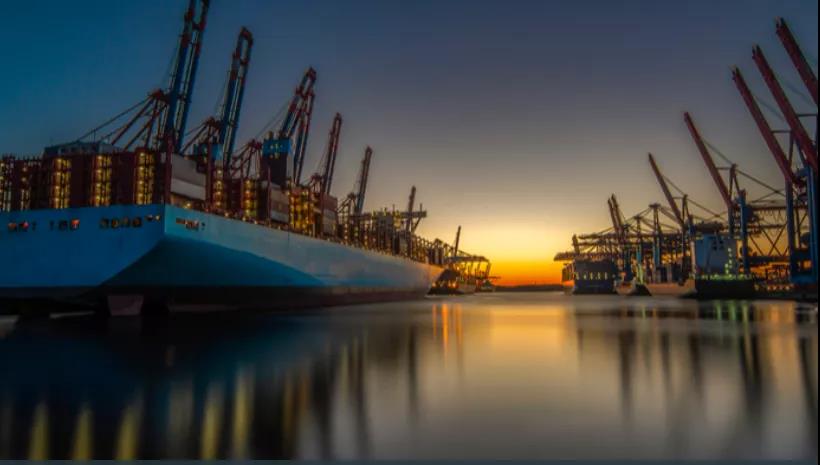 搶訂一空！英國最低1.6萬$！2月船公司加征美線1000美元GRI，溢價附加費(fèi)使運(yùn)費(fèi)創(chuàng)下新高！