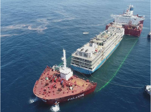 這艘船, 真行！船殼有個大洞, 船上沒人發(fā)現(xiàn), 大搖大擺航行!... AMSA: 兩年內(nèi)禁入!