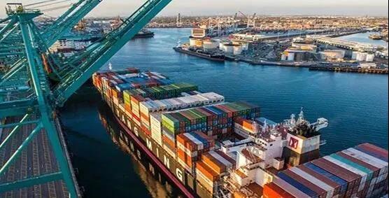 美西港口擁堵加劇，貨物堆積延遲交付，貨船排隊(duì)長達(dá)兩周待泊