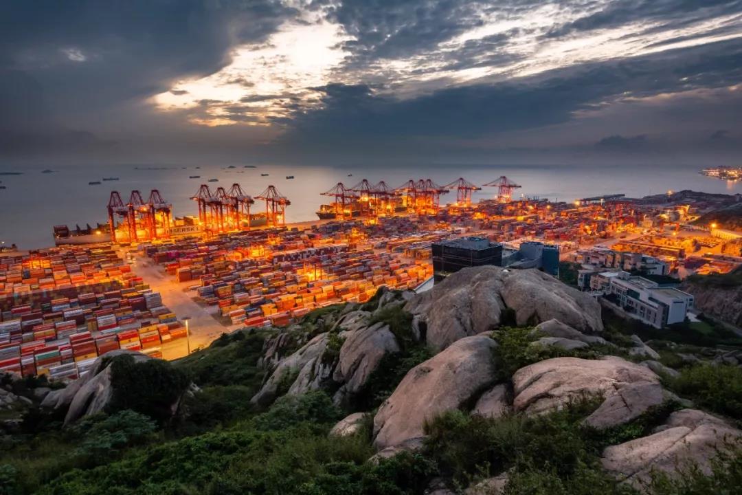 上港集團(tuán)：同盛集團(tuán)4.86%持股無(wú)償劃轉(zhuǎn)，不再持有公司股份