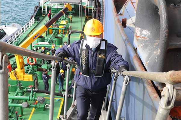 突發(fā)! 違規(guī)食用船上食物, 兩登輪人員雙雙確診!...2萬岸上人員緊急新冠檢測！