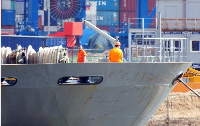 船只到訪過這個國家的, 船員換班受限