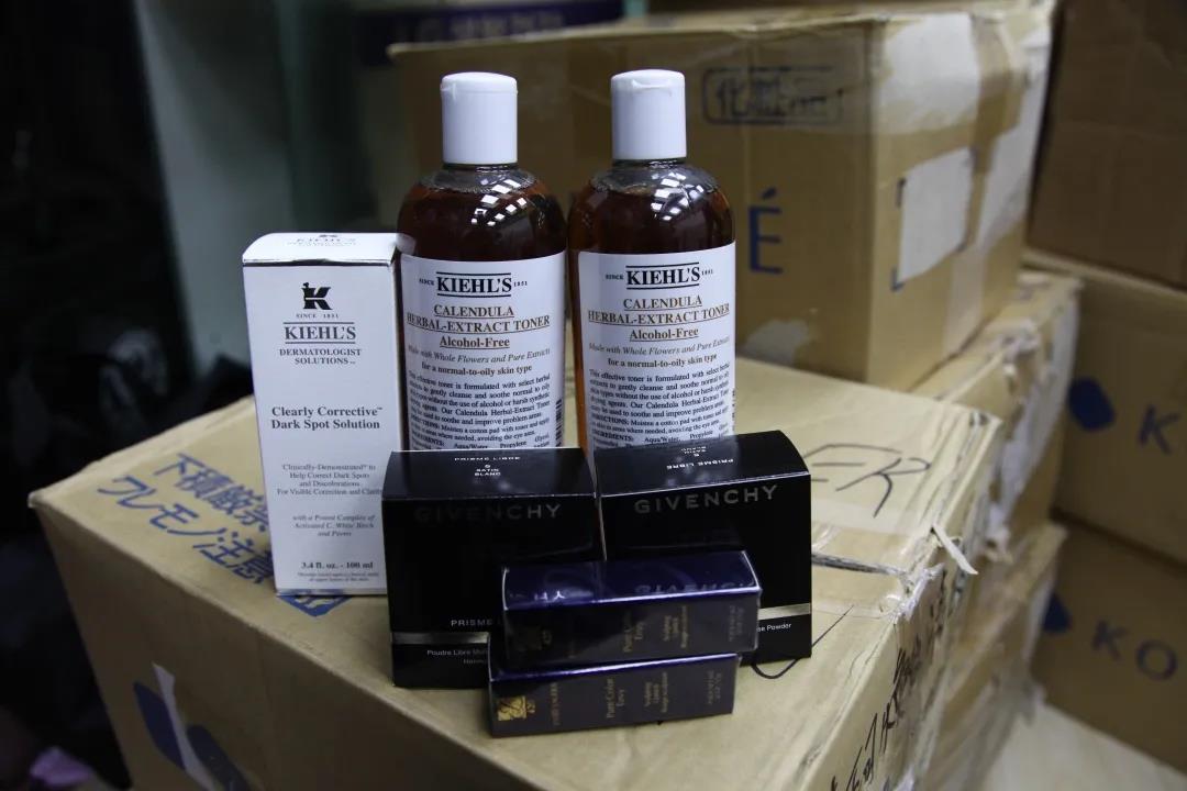 深圳海關(guān)偵破跨境電商走私案！案值達(dá)6億元，涉及多個(gè)知名品牌