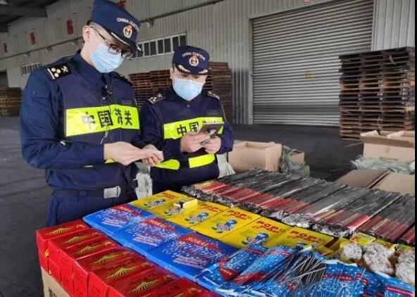 偽報(bào)72噸“炸藥”的3個(gè)集裝箱正準(zhǔn)備出運(yùn)被海關(guān)截獲！貨代貨主誰之過？