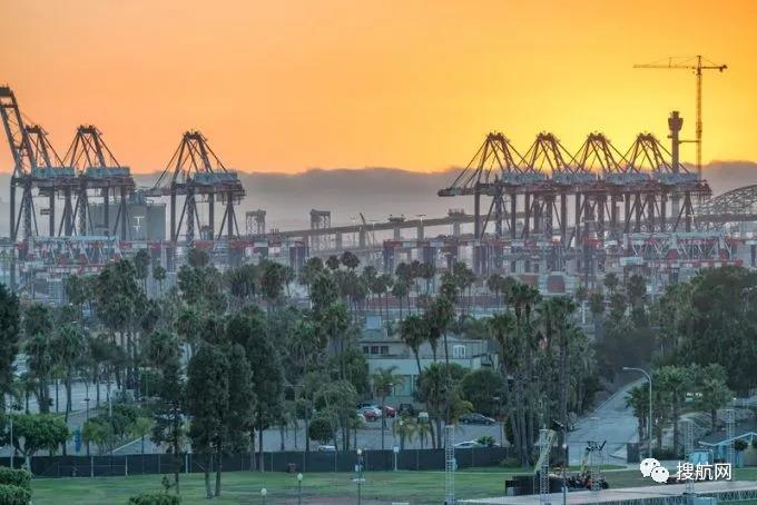 美國前10大港口集裝箱進口量飆升25％，疫情之下美國人狂掃中國貨