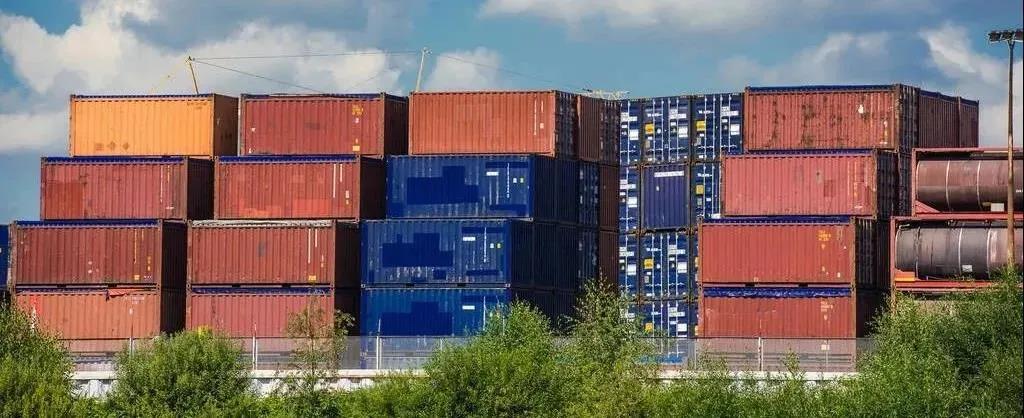 西非大港異常擁堵！貨物到港面臨超過(guò)30天的延誤，碼頭亂成一鍋粥