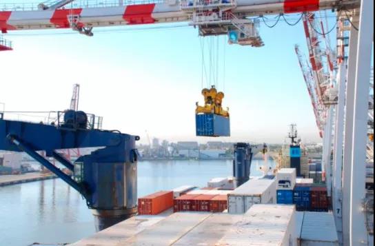 歐地運價飆升后將繼續(xù)上漲，船公司繼續(xù)薅羊毛！美西大擁堵，長灘港20艘船排隊等待卸貨