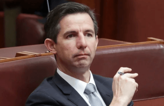 中澳貿(mào)易摩擦再升級(jí)！澳洲：要把中國(guó)告上WTO！中國(guó)：限制澳多個(gè)產(chǎn)業(yè)的進(jìn)口！