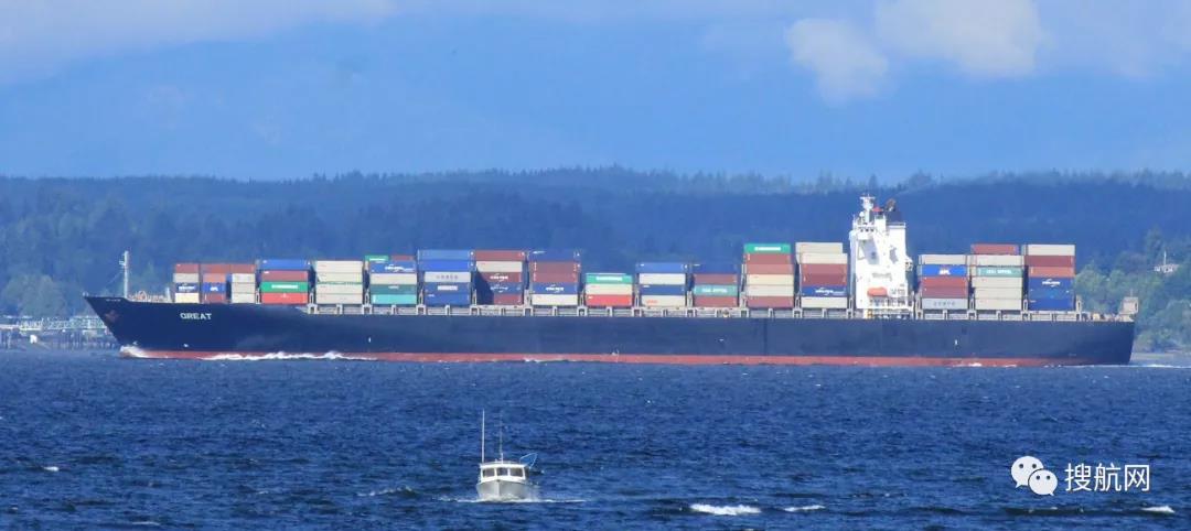 事故丨一艘掛靠國內(nèi)多個港口的集裝箱船發(fā)生撞船事故，船體側(cè)傾，船期恐會延誤！