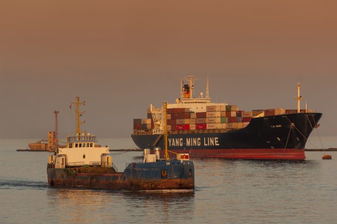 前兩年都是虧損，運(yùn)價(jià)飆升之際，這家船公司今年第三季度盈利了