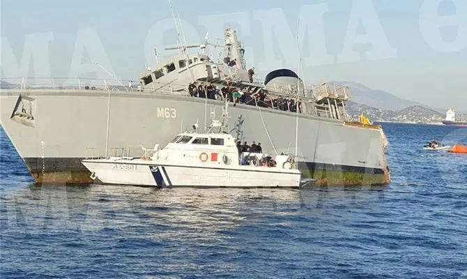 馬士基集裝箱船將希臘軍艦撞成兩截！