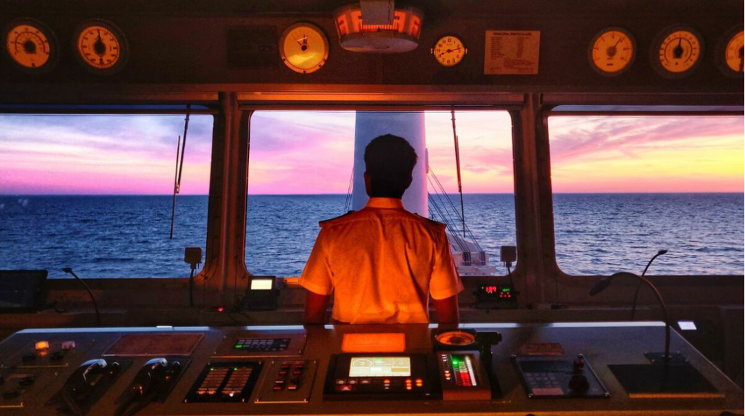 ?疫情下的海員：因工資上漲而開(kāi)心；因換班困境而糟心